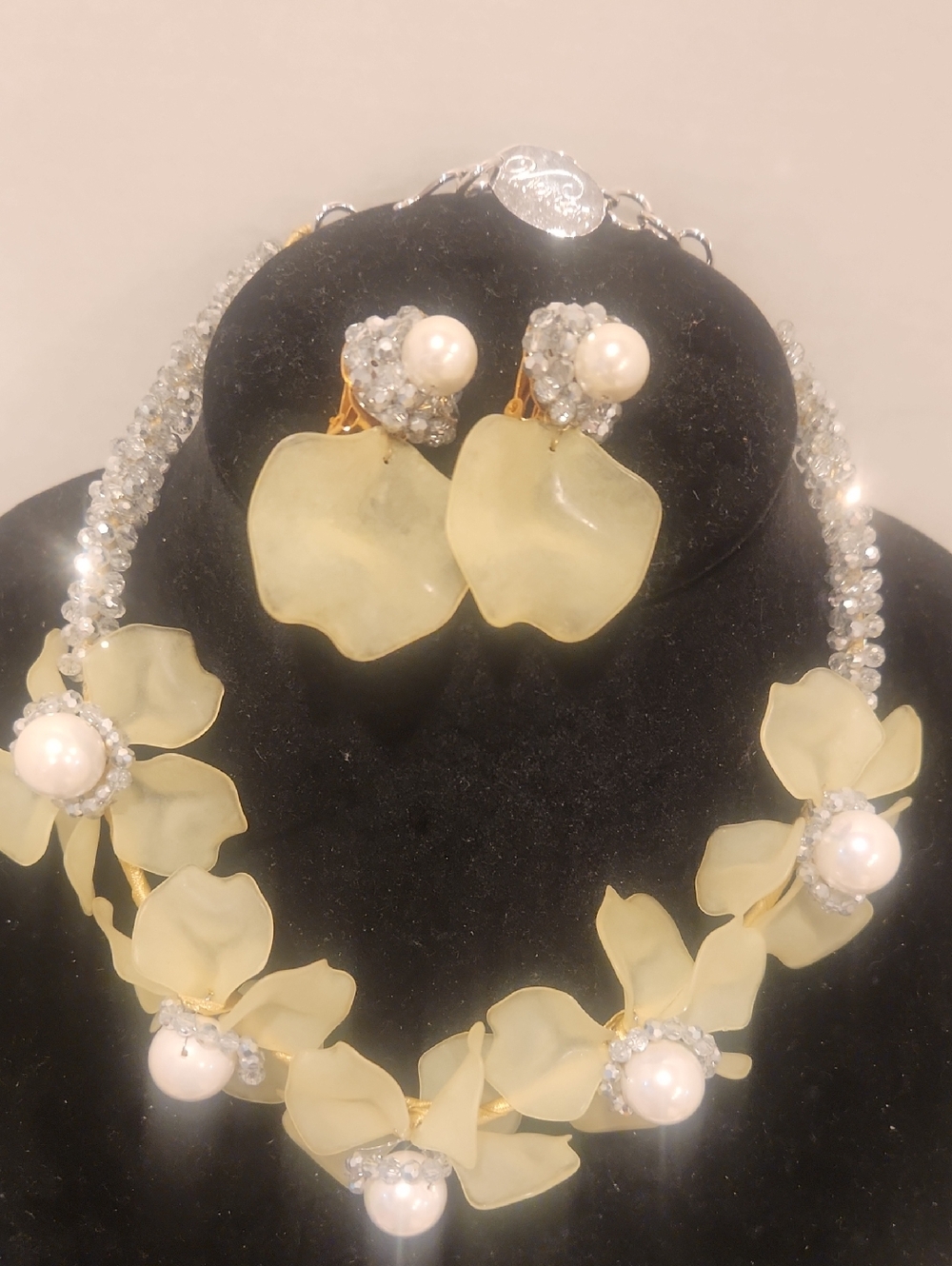 JOE VILAIWAN Floral Pearl Accent Necklace & Earring Set in Pale Yellow